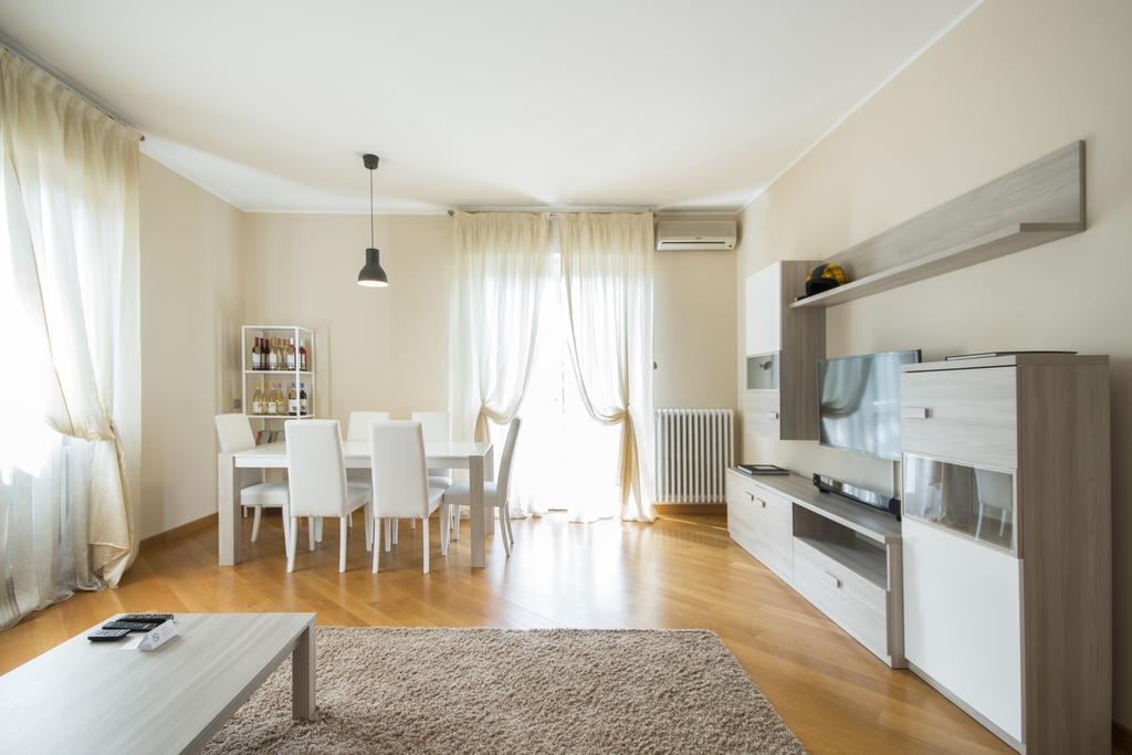 Ferienwohnung Casa Foscolo Villa Guardia Exterior foto